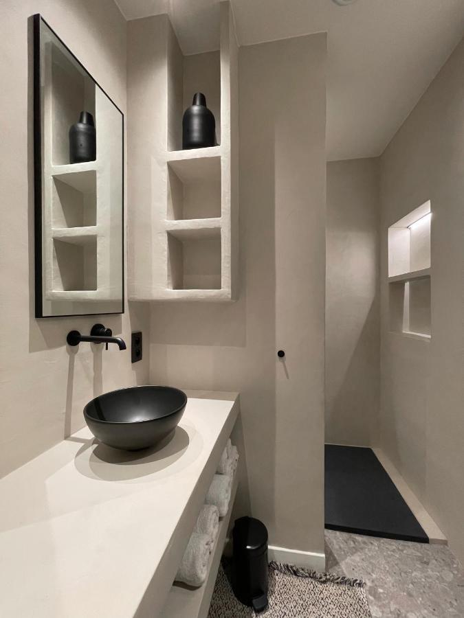 3 Bedroom Art-Nouveau Apartment With Free Parking Gand Esterno foto