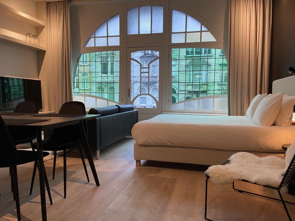 3 Bedroom Art-Nouveau Apartment With Free Parking Gand Esterno foto