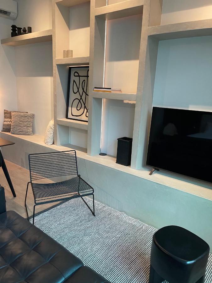3 Bedroom Art-Nouveau Apartment With Free Parking Gand Esterno foto