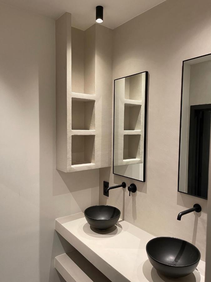 3 Bedroom Art-Nouveau Apartment With Free Parking Gand Esterno foto