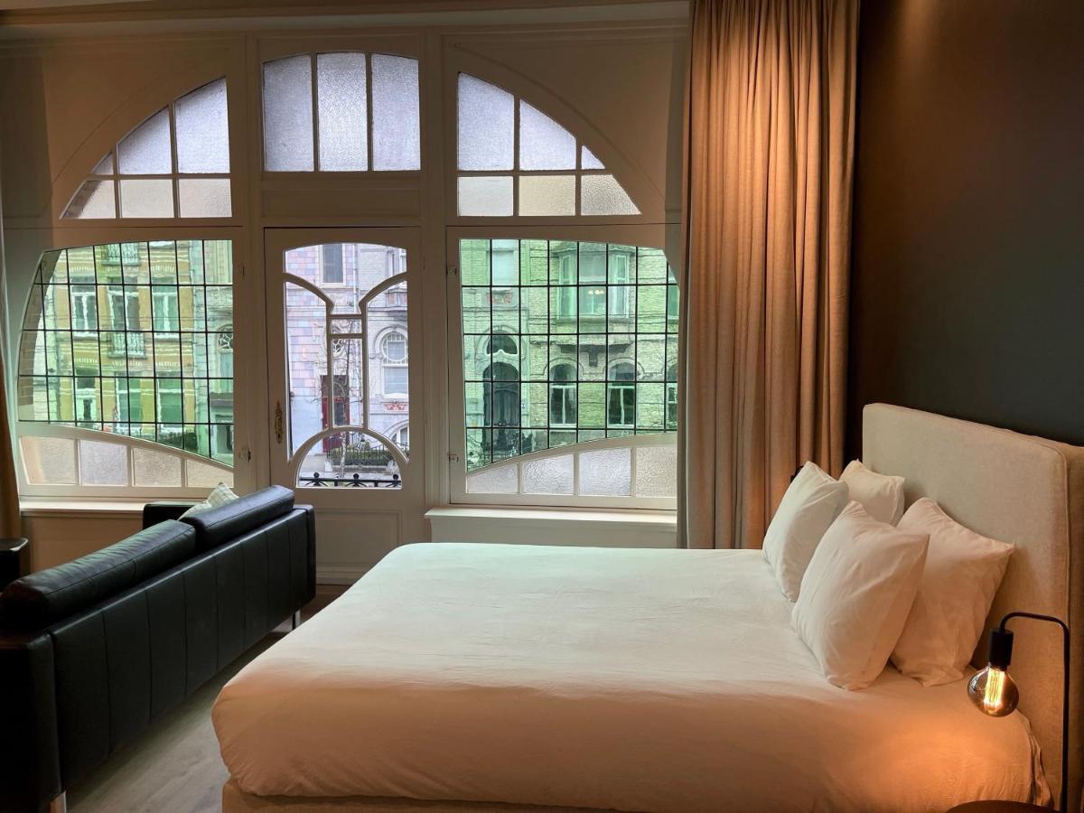 3 Bedroom Art-Nouveau Apartment With Free Parking Gand Esterno foto