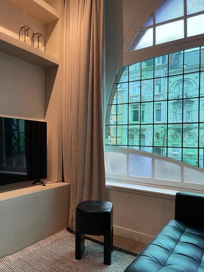 3 Bedroom Art-Nouveau Apartment With Free Parking Gand Esterno foto
