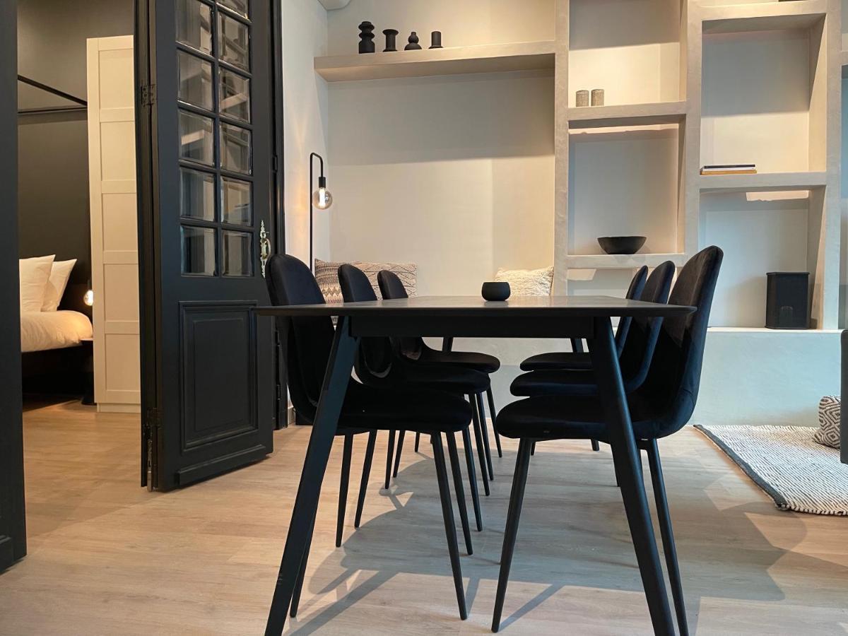 3 Bedroom Art-Nouveau Apartment With Free Parking Gand Esterno foto